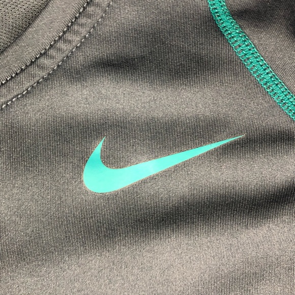 ๐ฅ๐๐ Host Pick ๐๐๐ฅ - Menโs Nike Pro Shirt - Picture 3 of 8